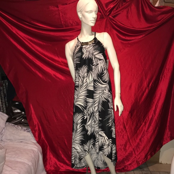 Mlle Gabrielle Dresses & Skirts - NWT- Mlle Gabrielle Sleeveless Dress